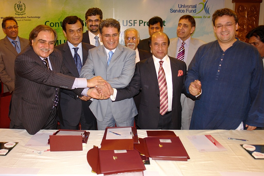 Contract Signing Ceremony for Central Telecom Region