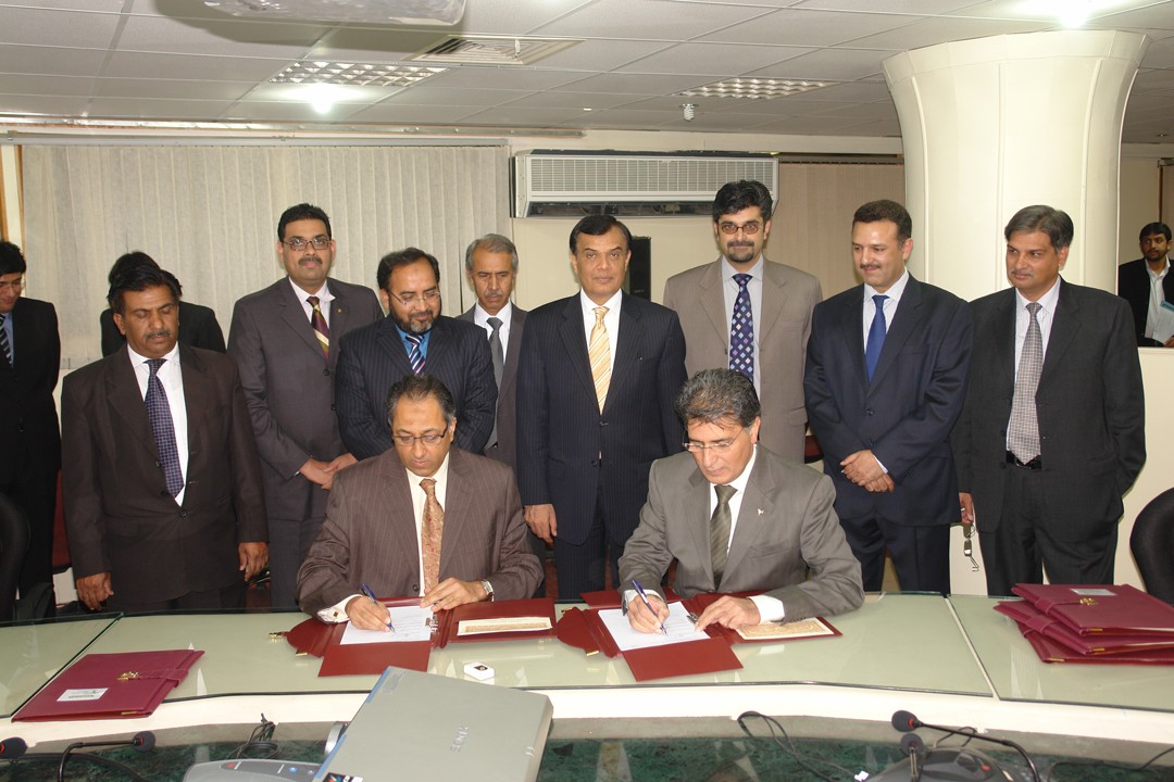 Contract Signing Ceremony of Broadband (HTR) and Optic Fibre (Balochistan Package 3) Projects